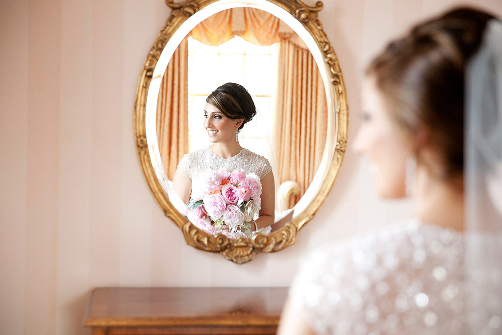 Bride Getting Ready at Stoneleigh Hotel Wedding in Dallas